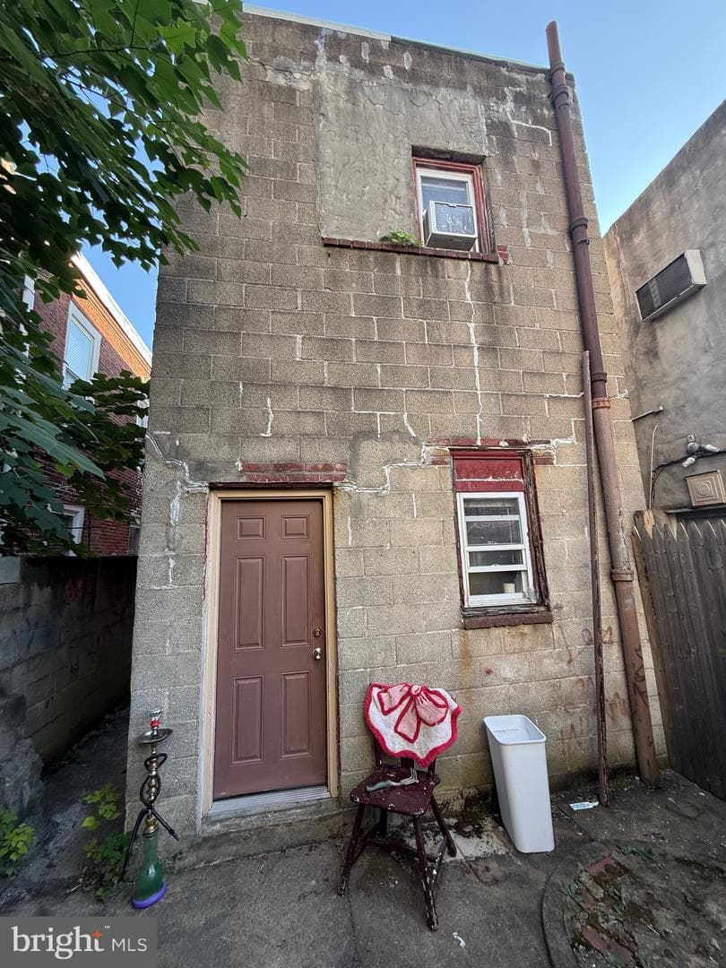1715 Wharton Street photo 11
