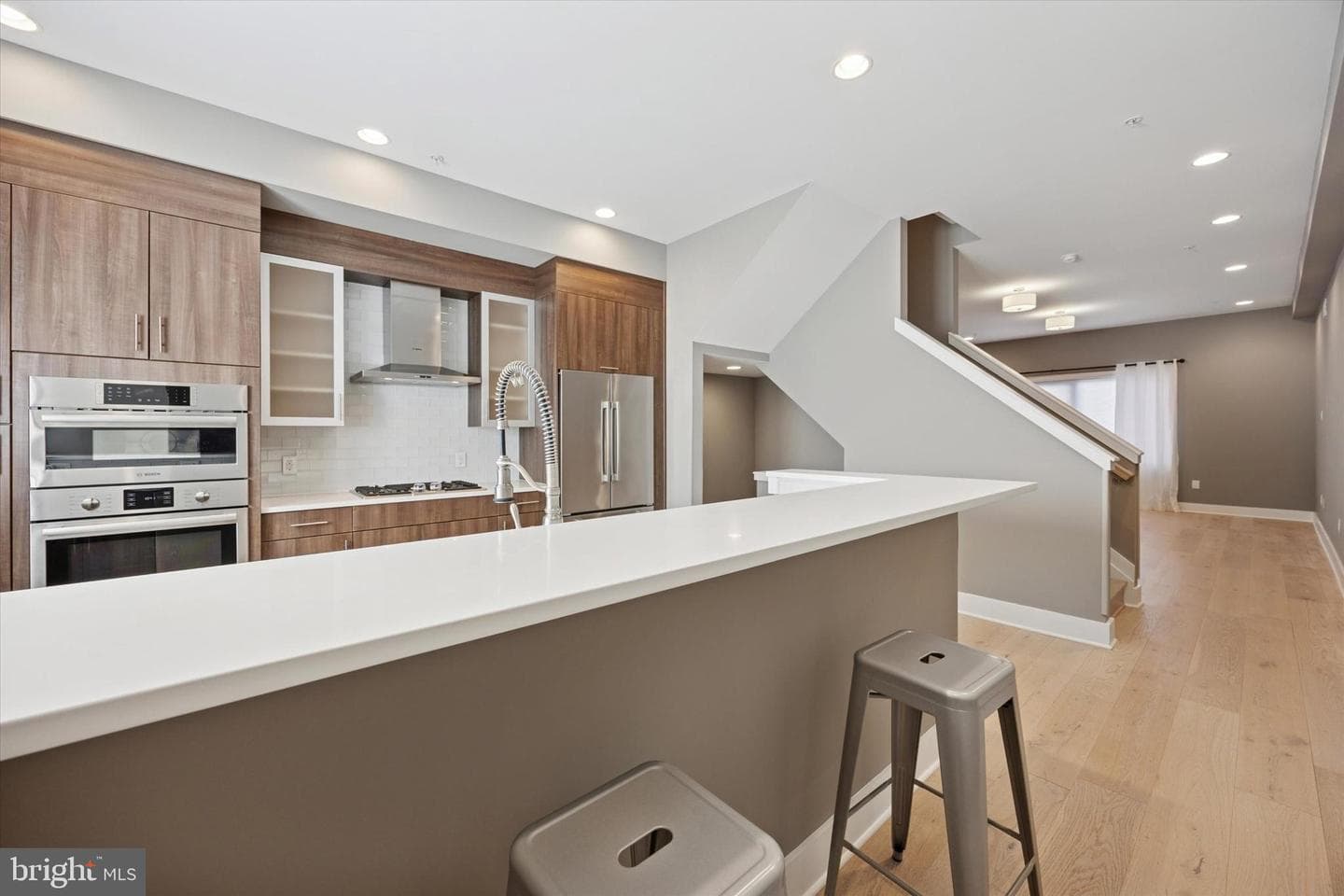 152 N Front Street photo 4