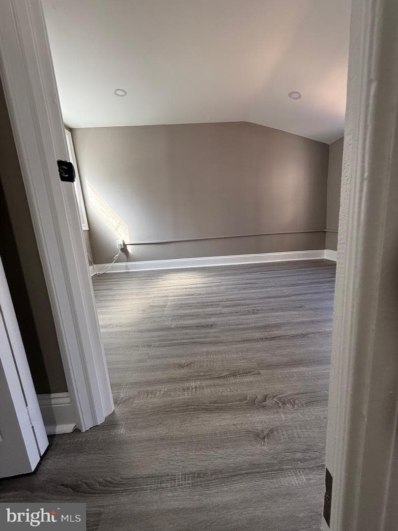 1224 Carlton Street photo 5