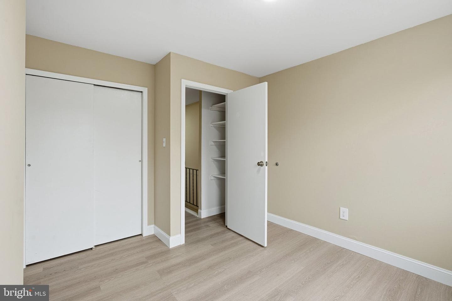 1519 W Thompson Street photo 19
