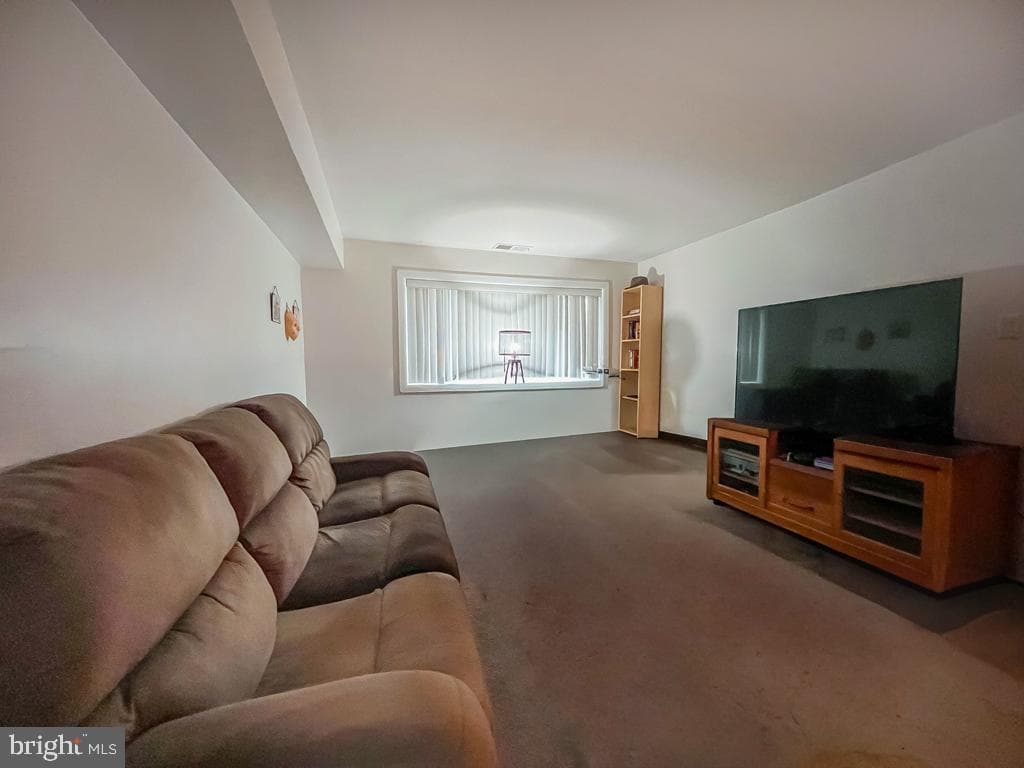 10843 Academy Road photo 7