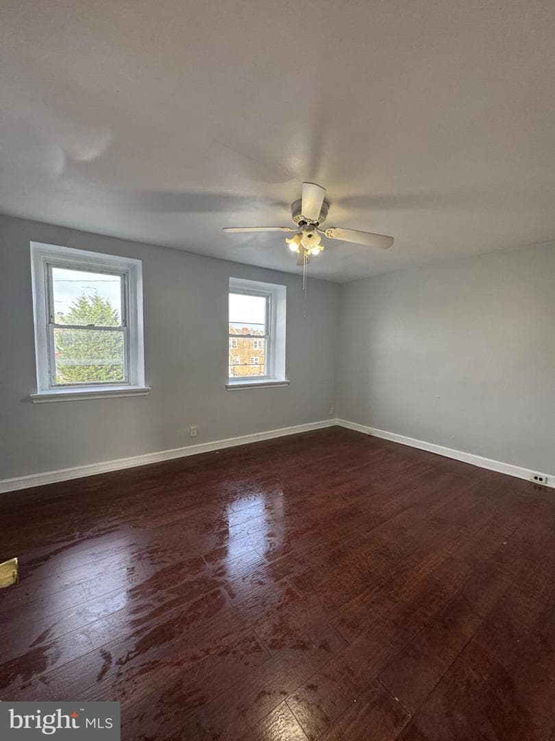 1346 Unruh Avenue photo 11