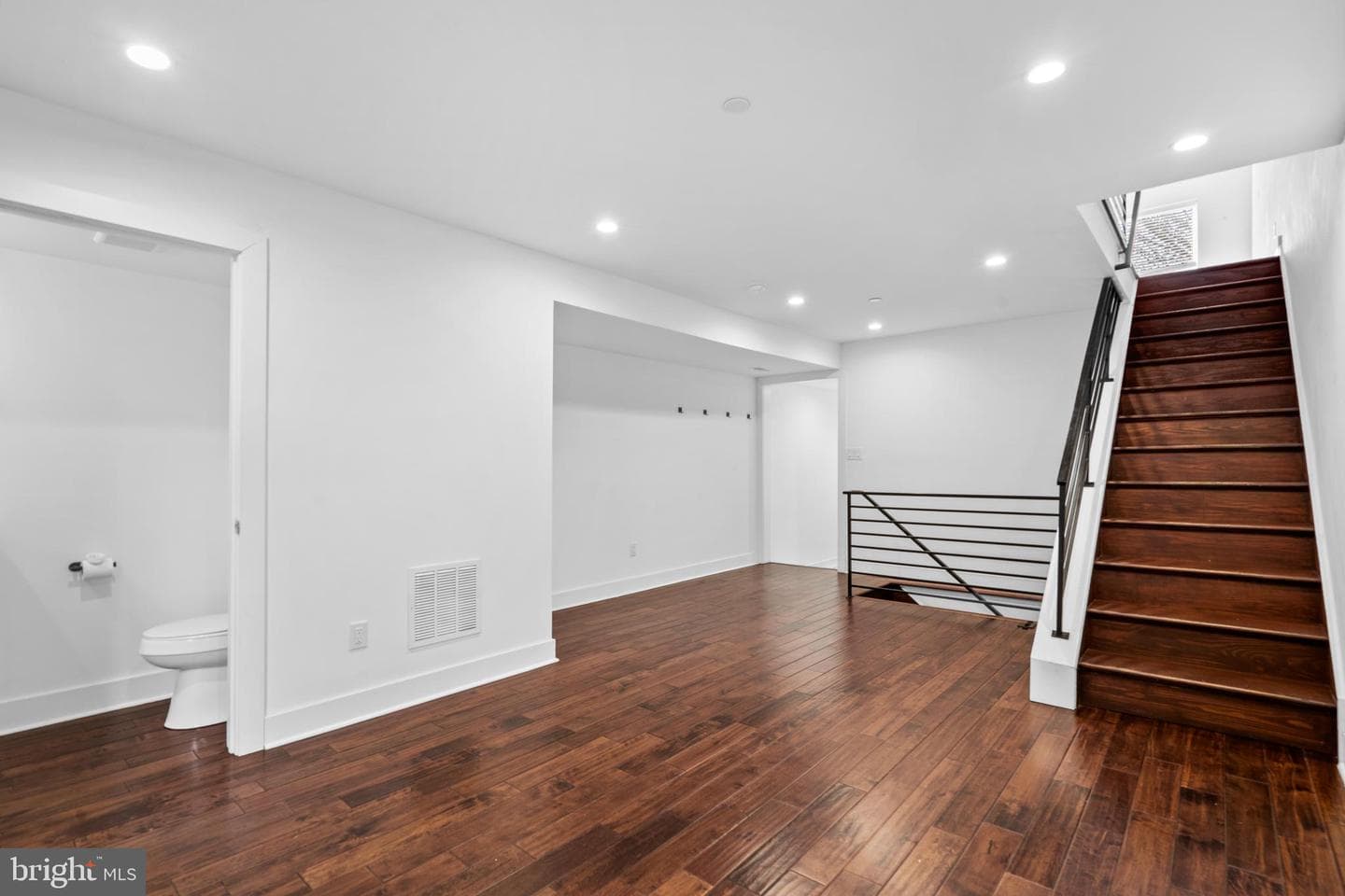 1807 Blair Street photo 5