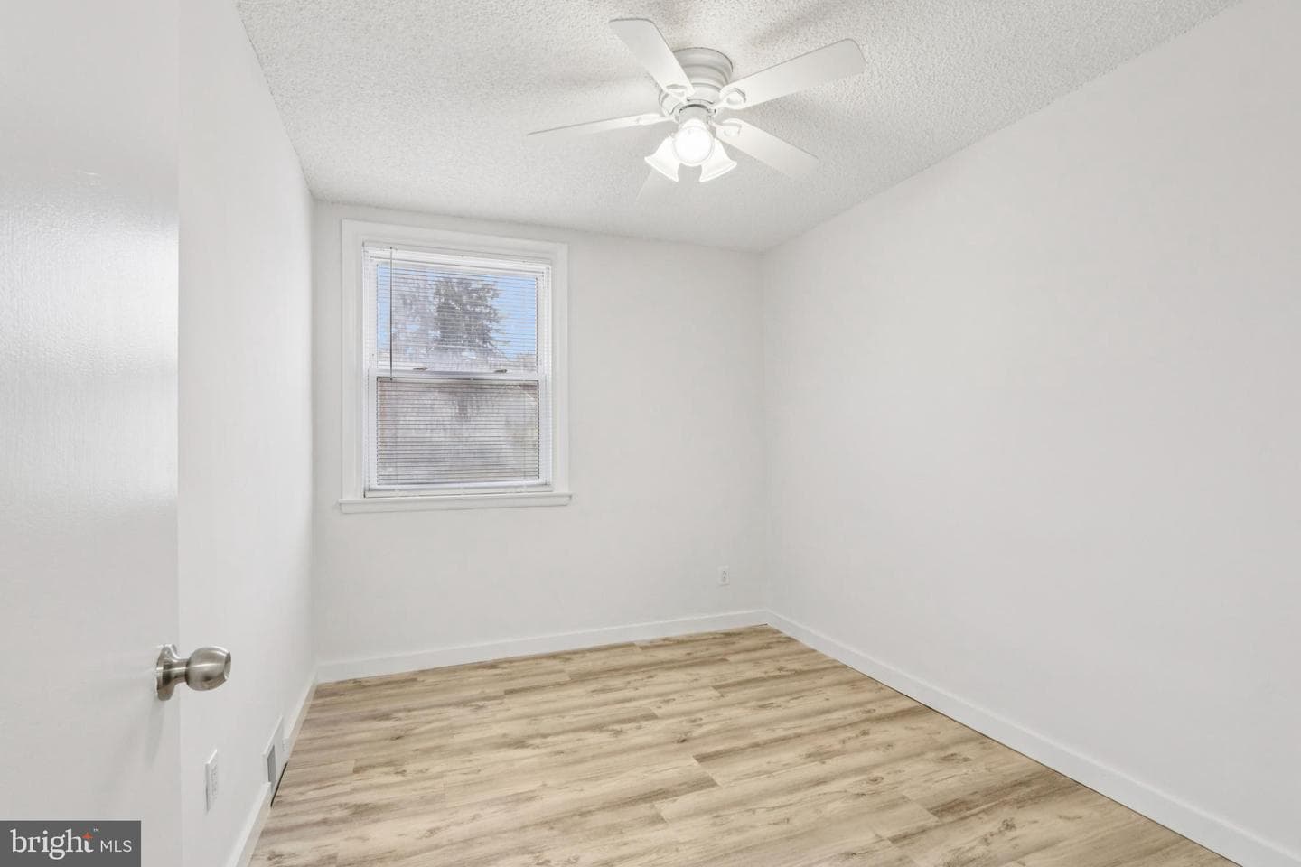 8855 Winchester Avenue photo 18
