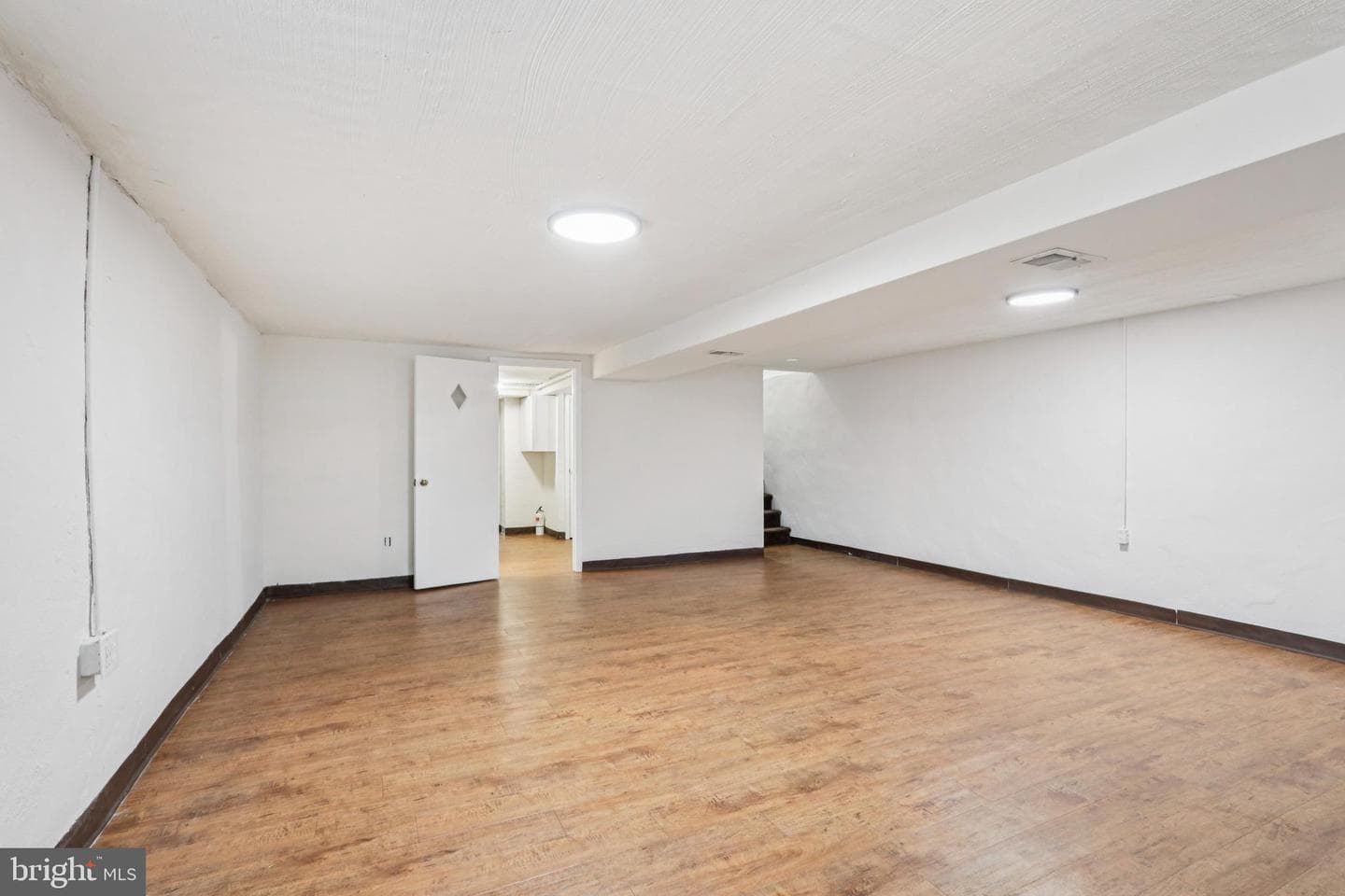 8855 Winchester Avenue photo 27