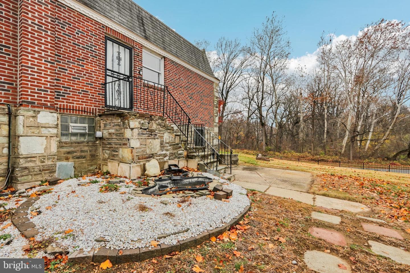8855 Winchester Avenue photo 43