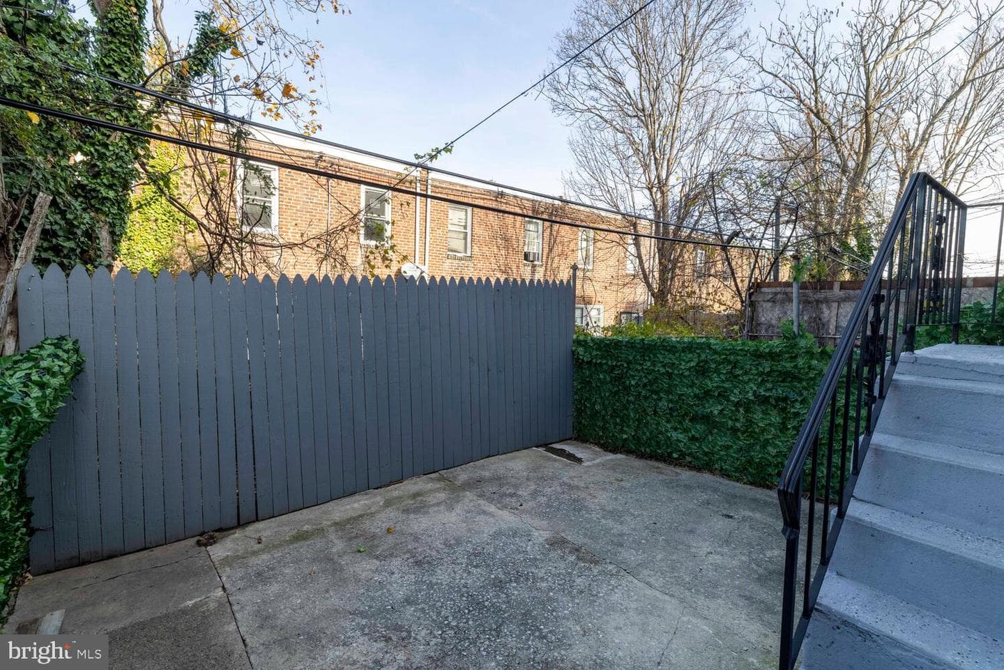 133 E Albanus Street photo 15
