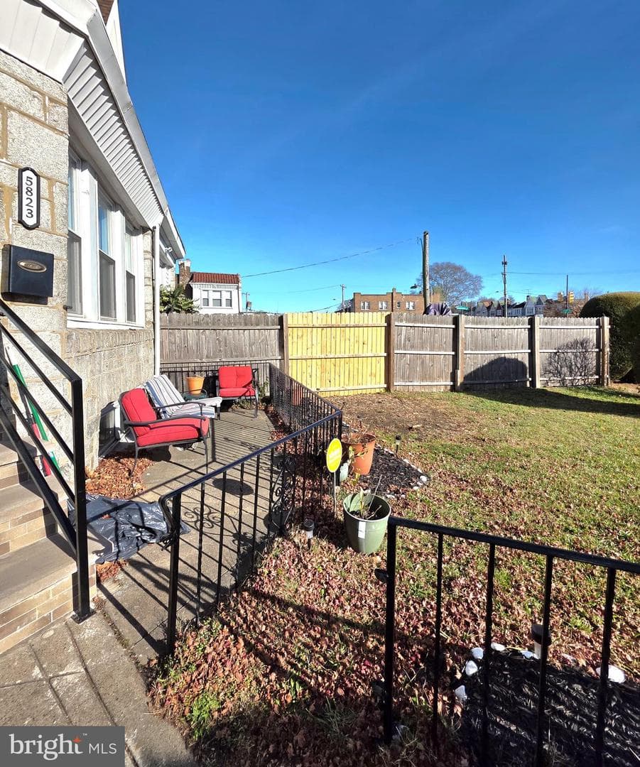 5823 Upland Way photo 2