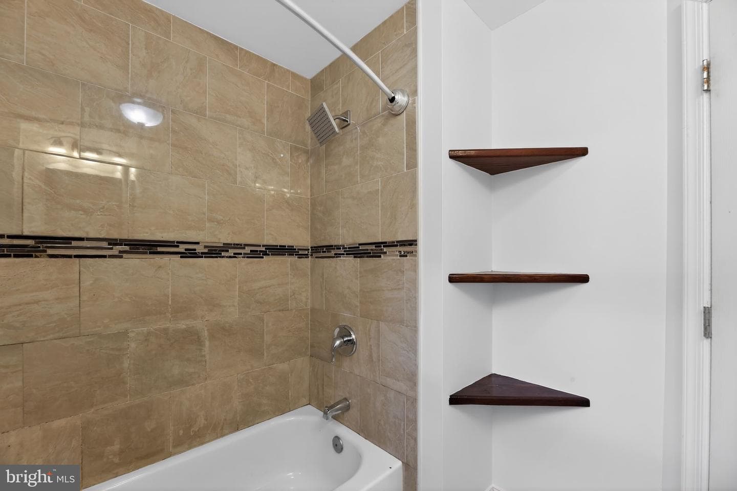 2413 N Carlisle Street photo 12