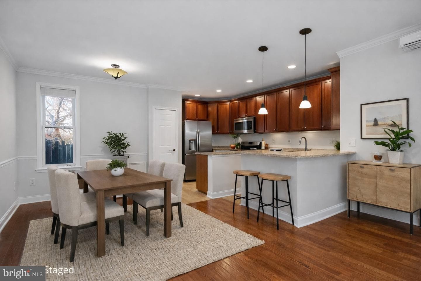2413 N Carlisle Street photo 3