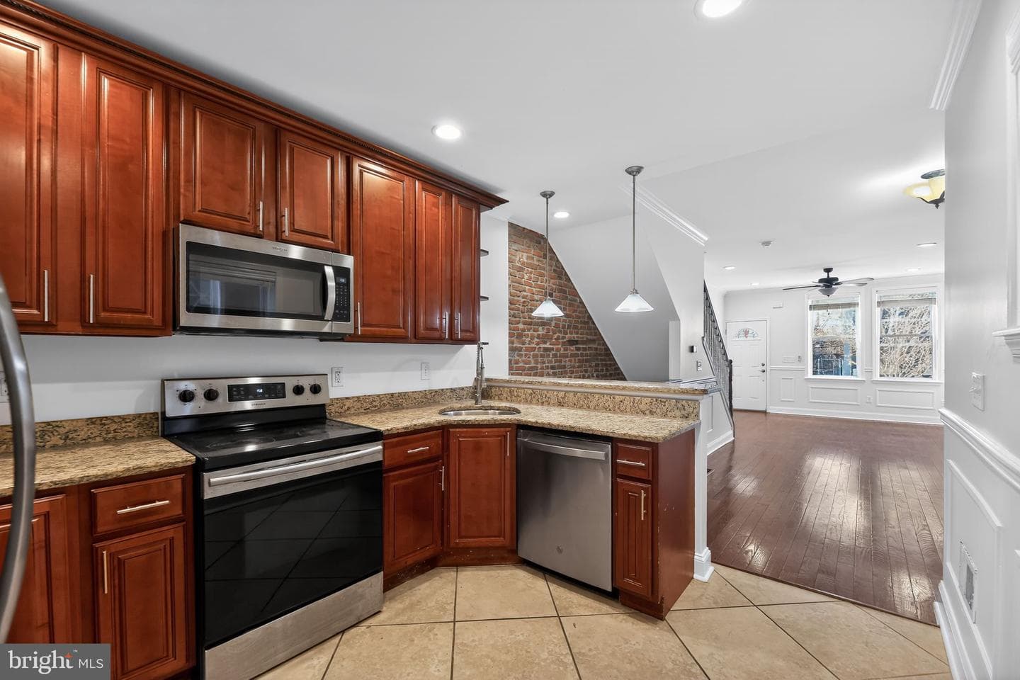 2413 N Carlisle Street photo 5