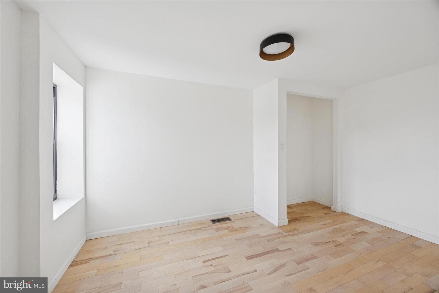 1253 S 32nd Street photo 18