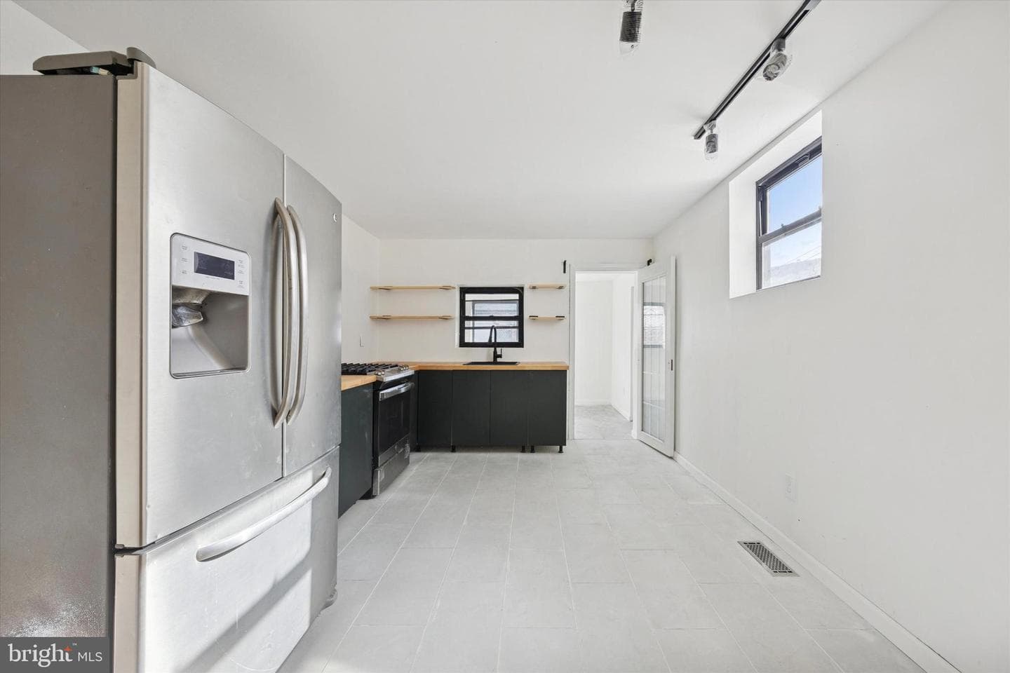 1253 S 32nd Street photo 8