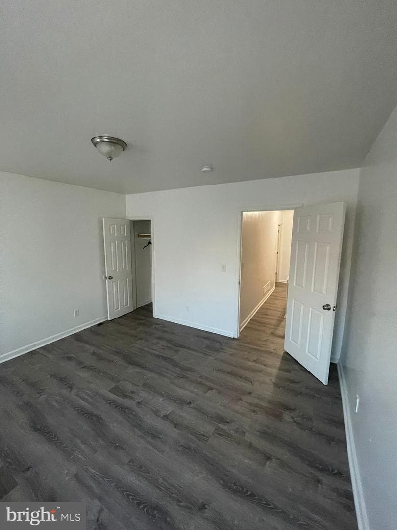 2042 Dennie Street photo 15