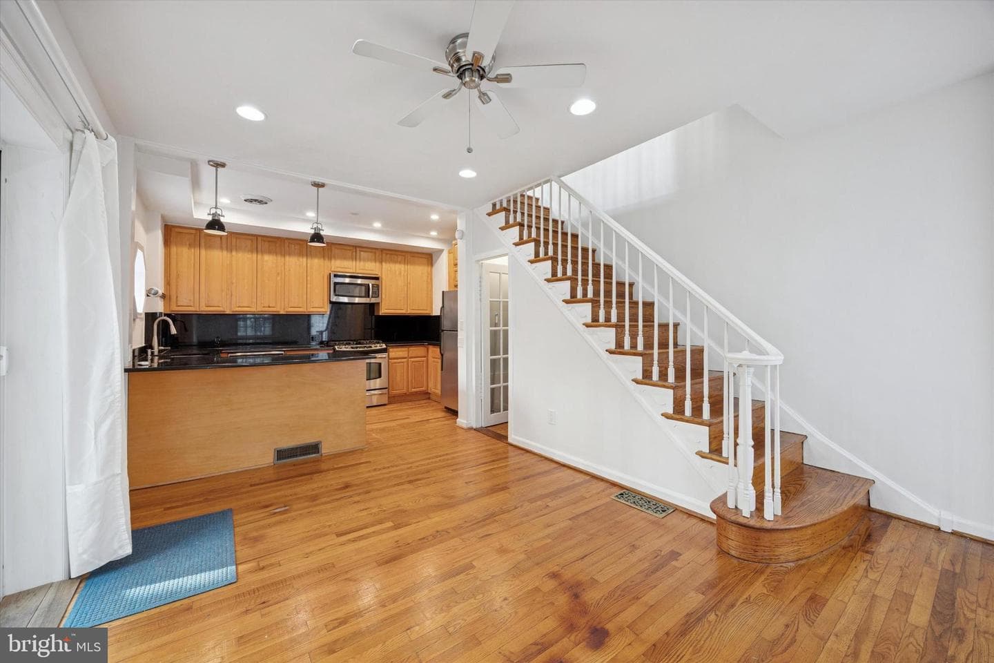715 Rodman Street photo 21