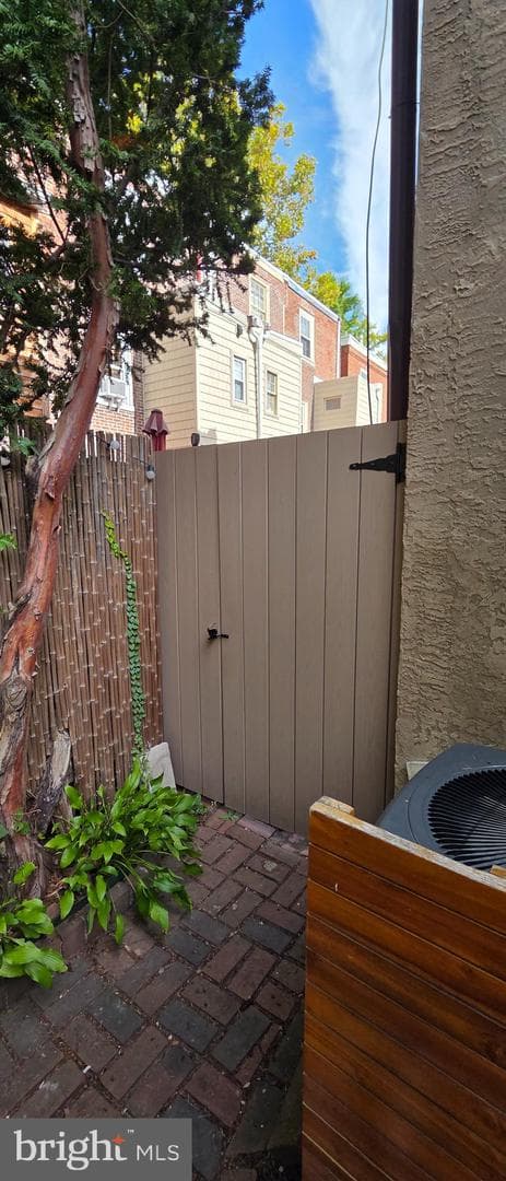 715 Rodman Street photo 33