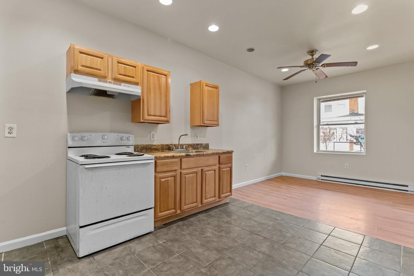 3555 Jasper Street photo 9
