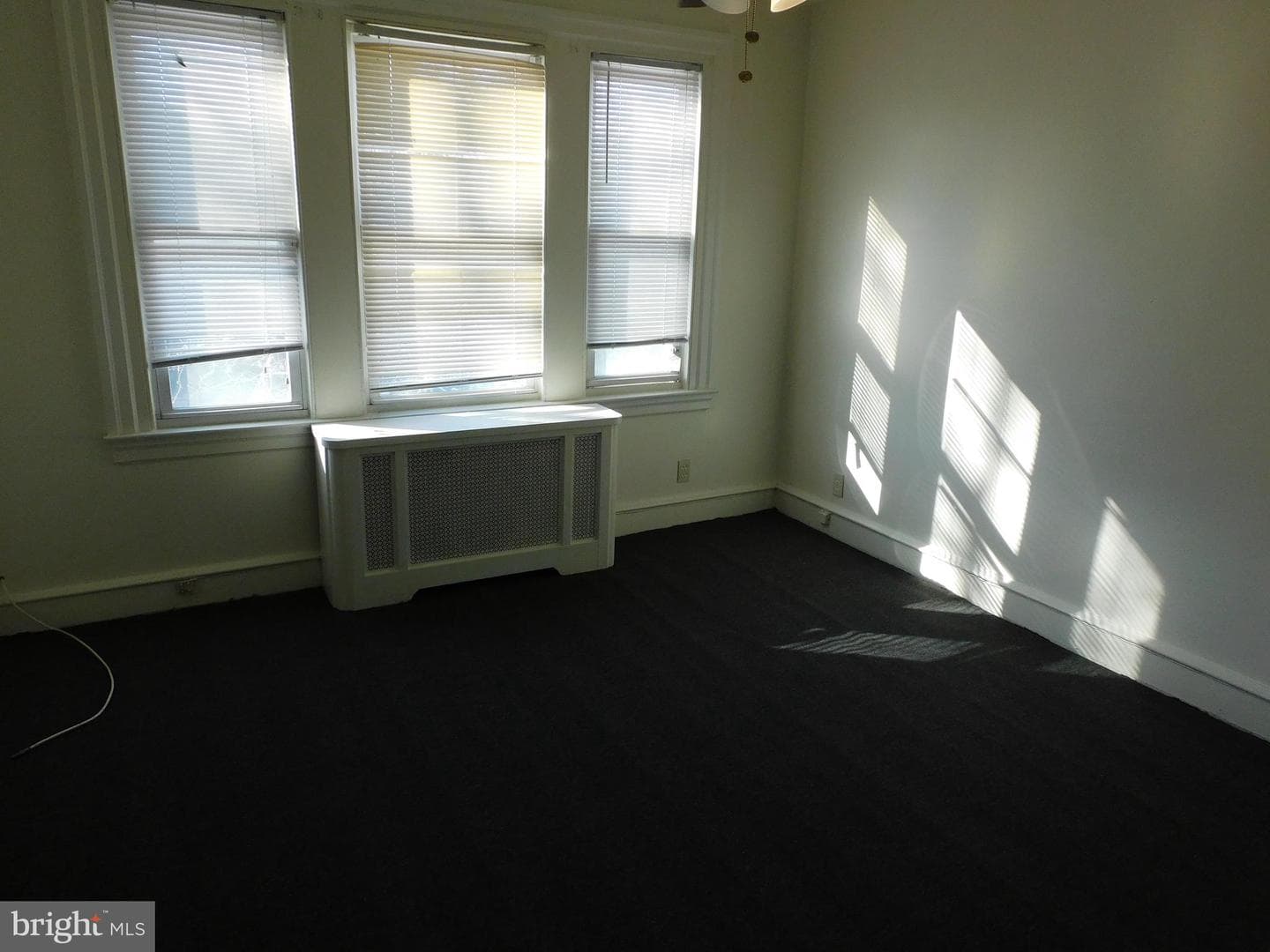 573 E Carver Street photo 13
