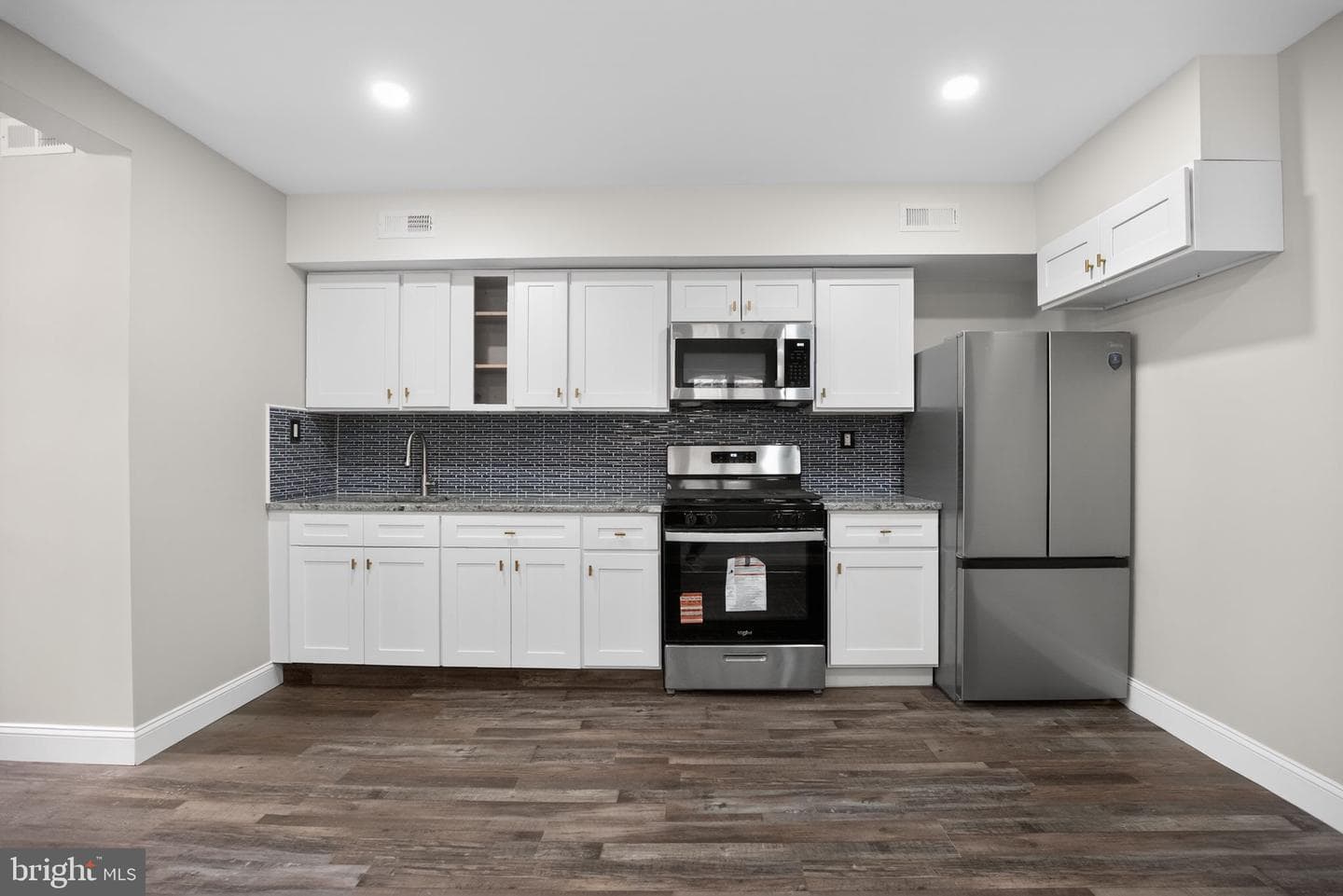 4287 Penn Street photo 10