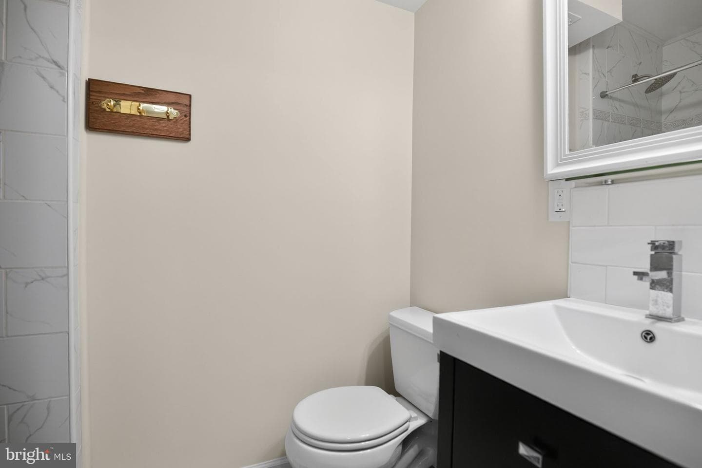 4287 Penn Street photo 24
