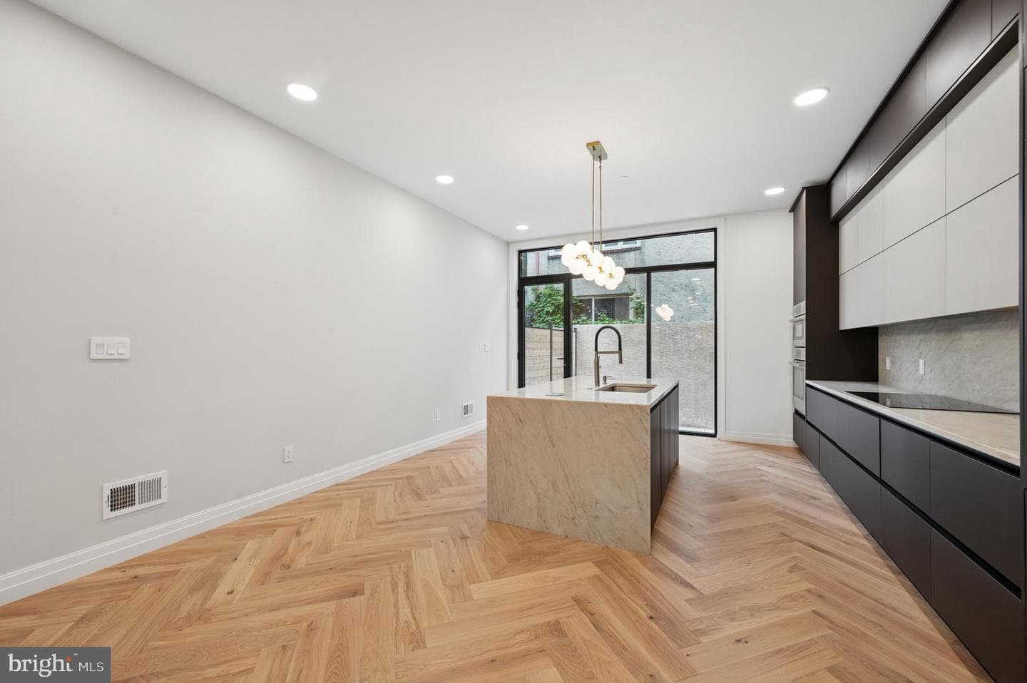 108 N Van Pelt Street photo 6
