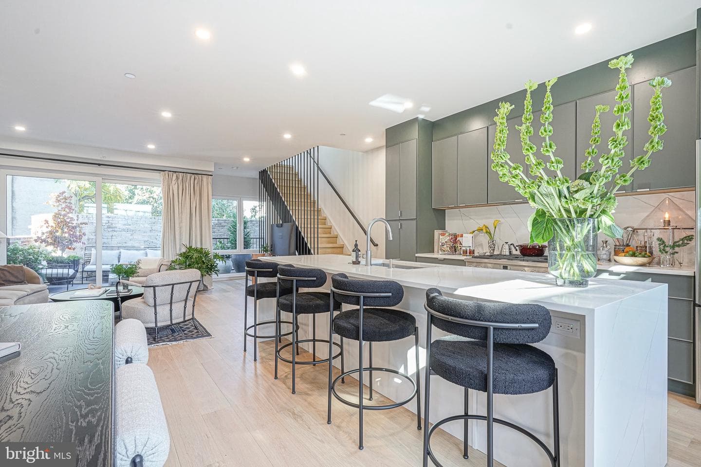1102 E Columbia #lot 3