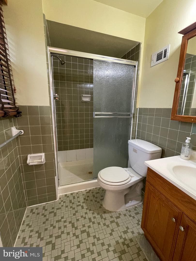 803 Lawler Street photo 46