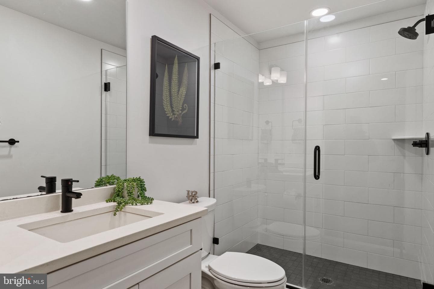 3200 Parkview Walk photo 27