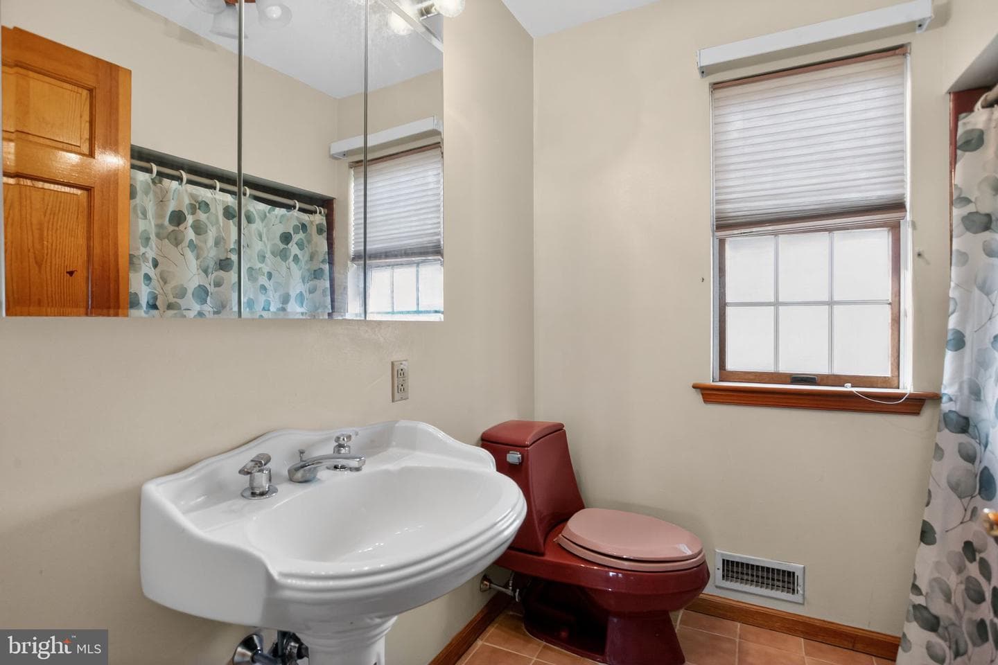 4508 Benson Street photo 22