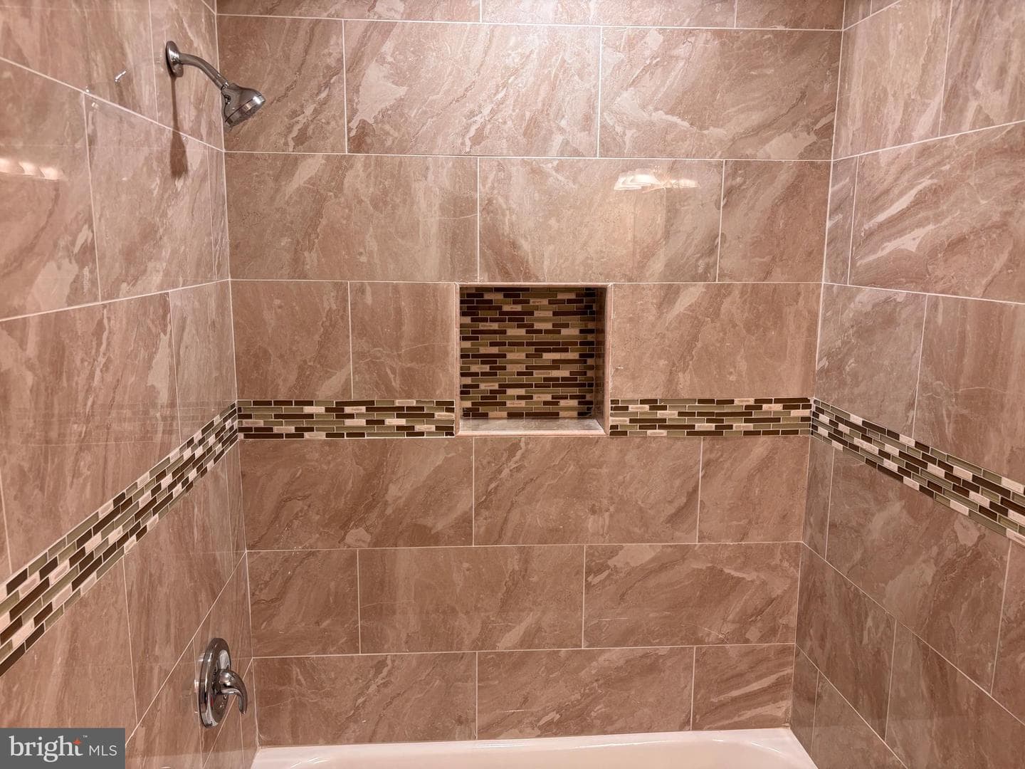 6442 N Sydenham Street photo 38