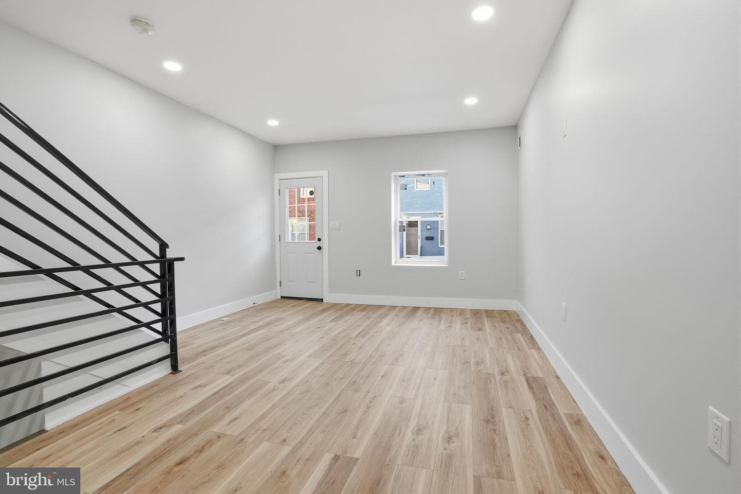 2538 S Sheridan Street photo 6