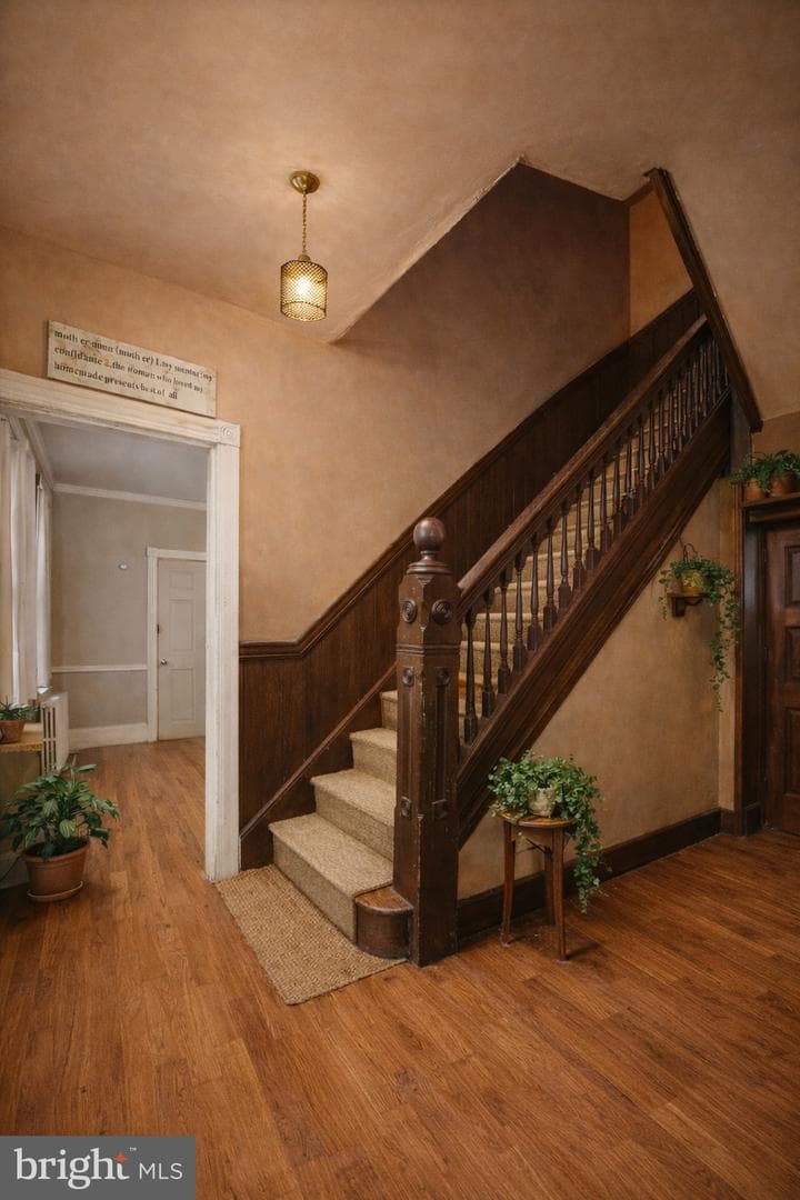 5124 Newhall Street photo 8