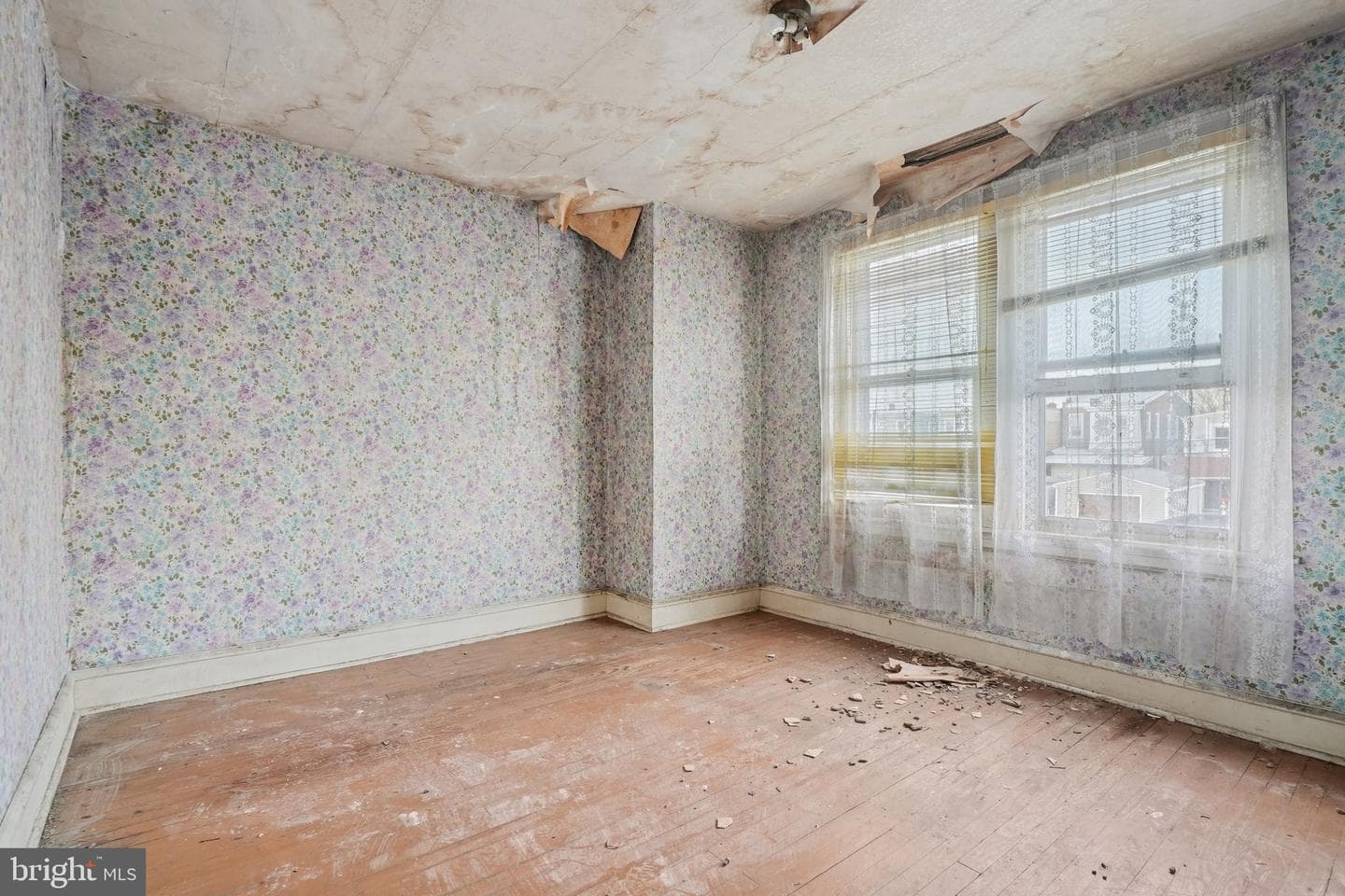 5322 James Street photo 18