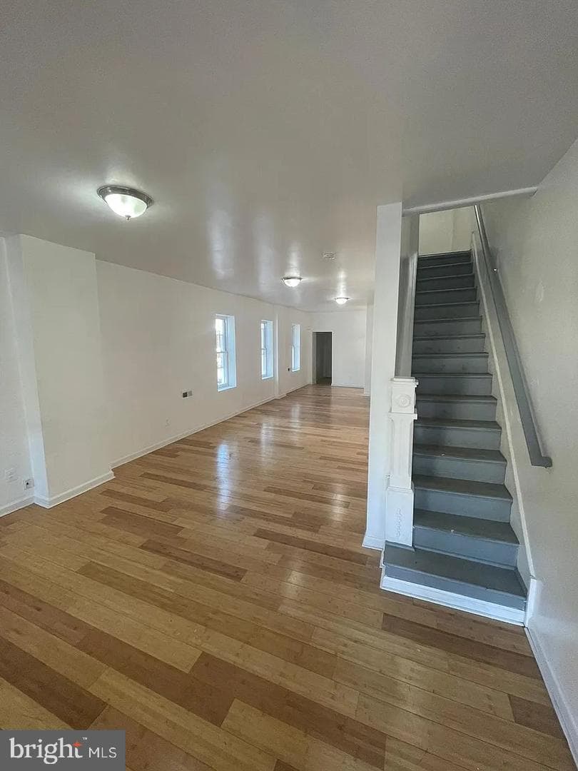 5835 Arch Street photo 14