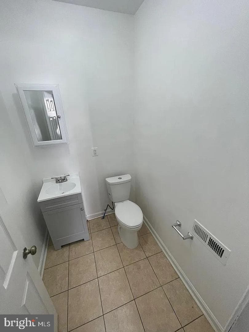 5835 Arch Street photo 16