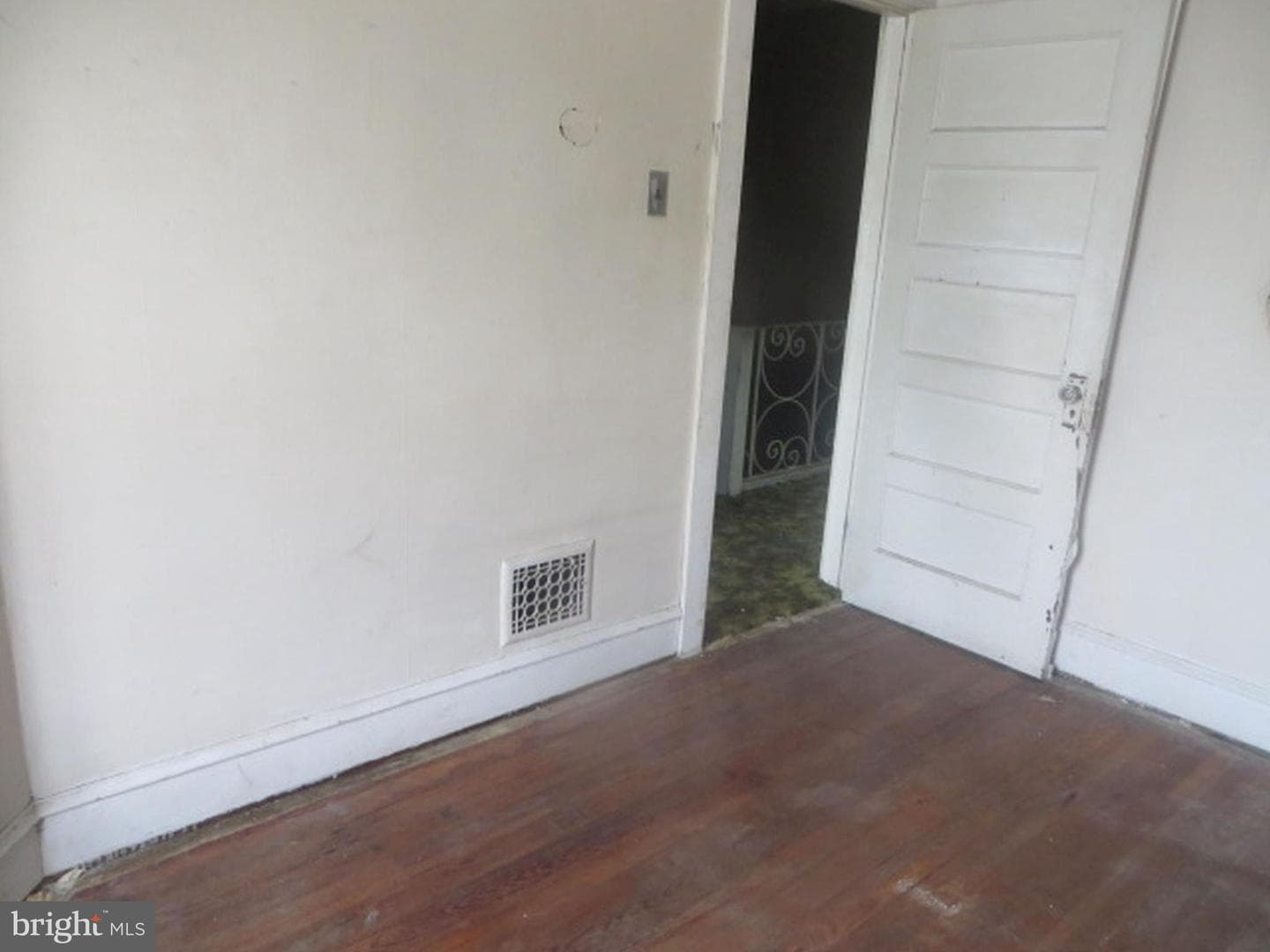 7015 W Passyunk Avenue photo 10