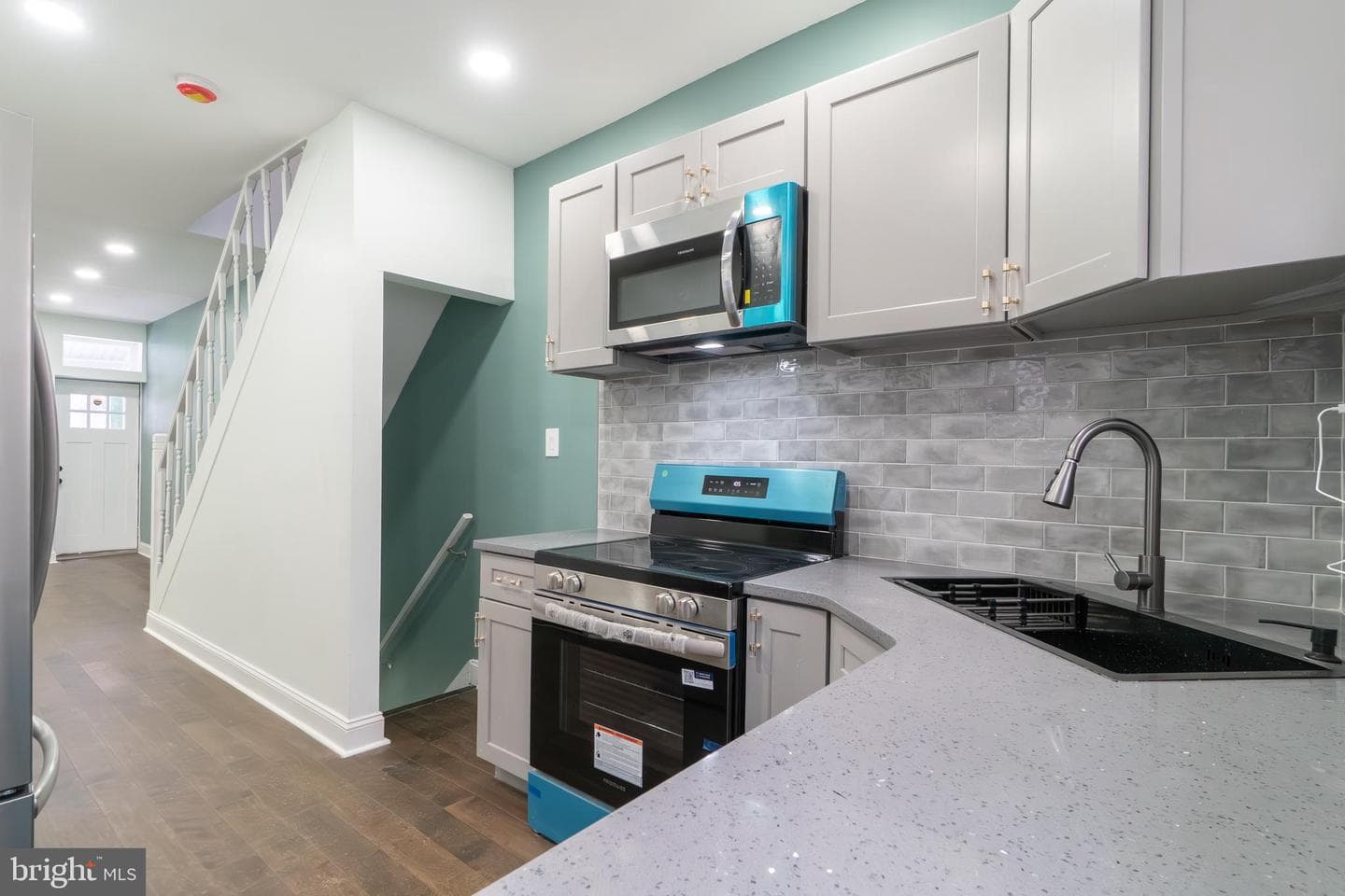 2517 N Newkirk Street photo 12