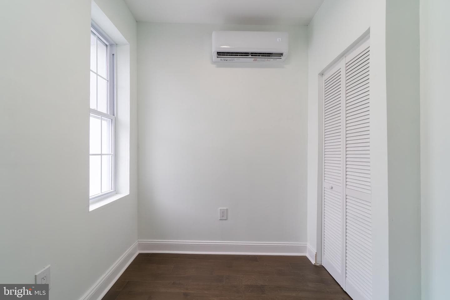 2517 N Newkirk Street photo 23