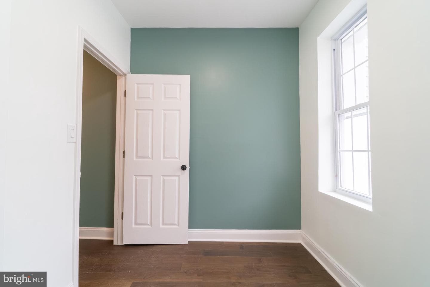 2517 N Newkirk Street photo 24