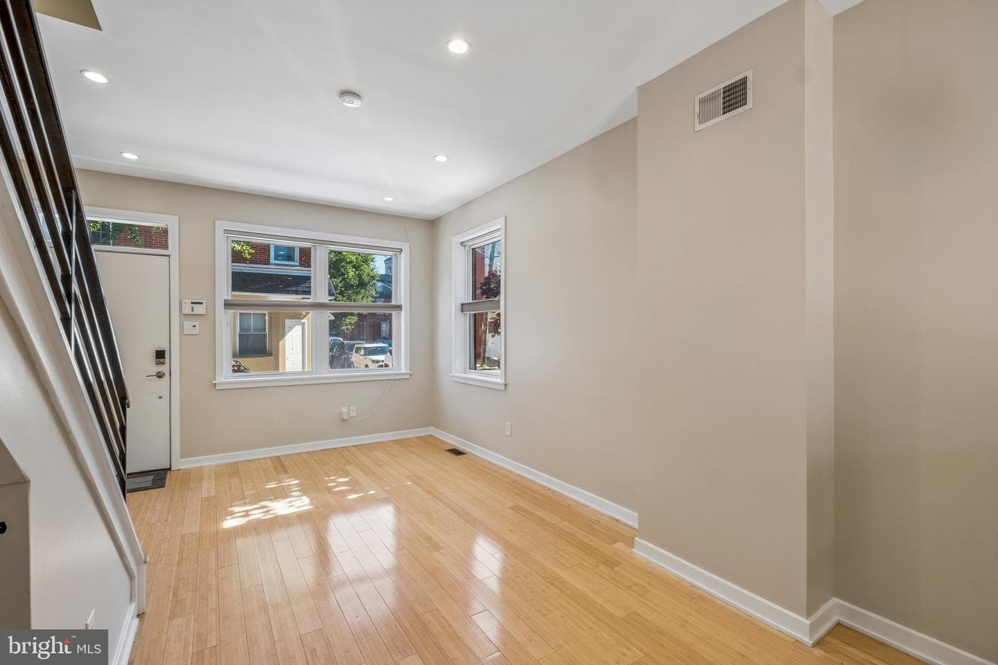 2400 Madison Square photo 10