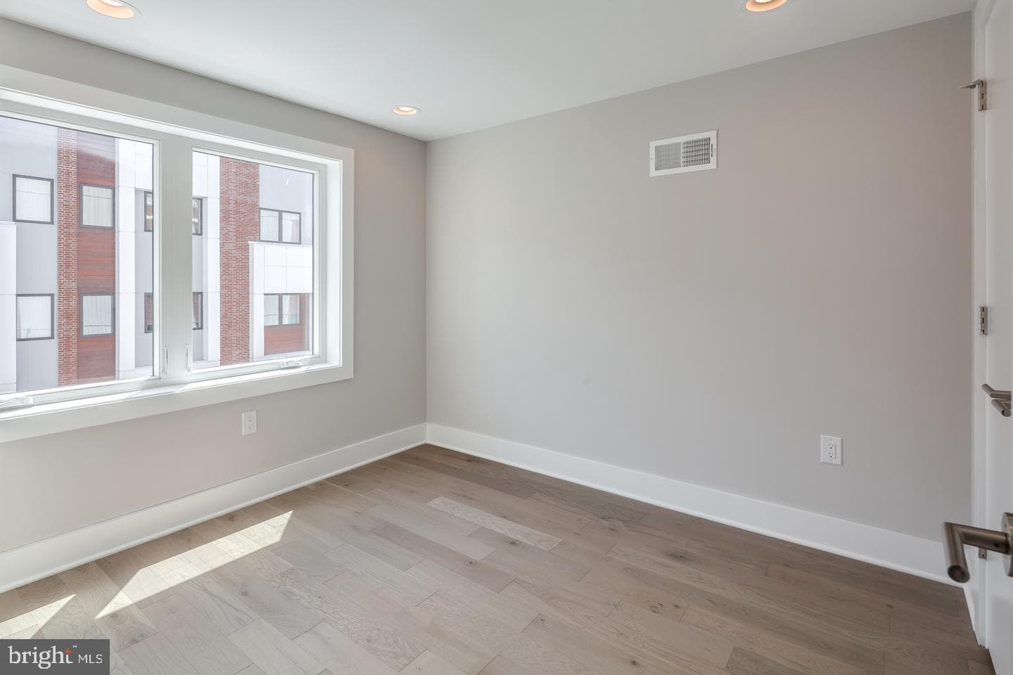 328 Fairmount Avenue photo 12