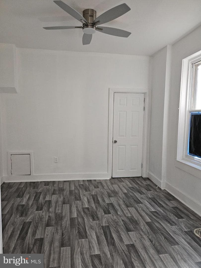 522 W Westmoreland Street photo 26