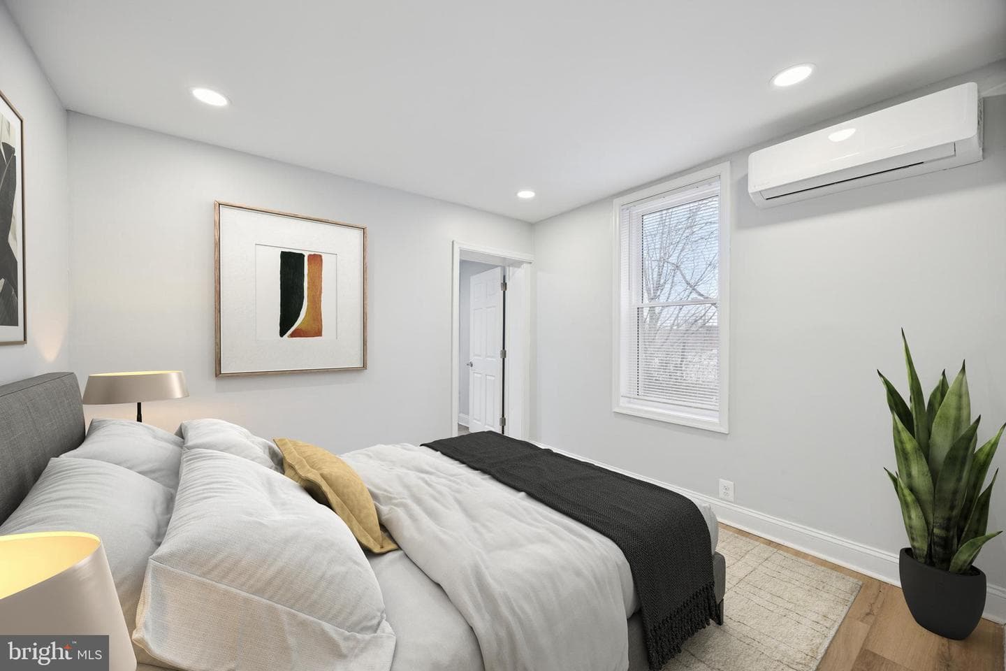 2253 N Delhi Street photo 12