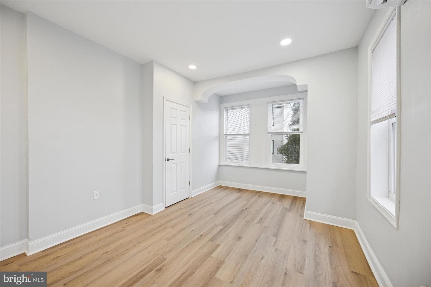 2253 N Delhi Street photo 14