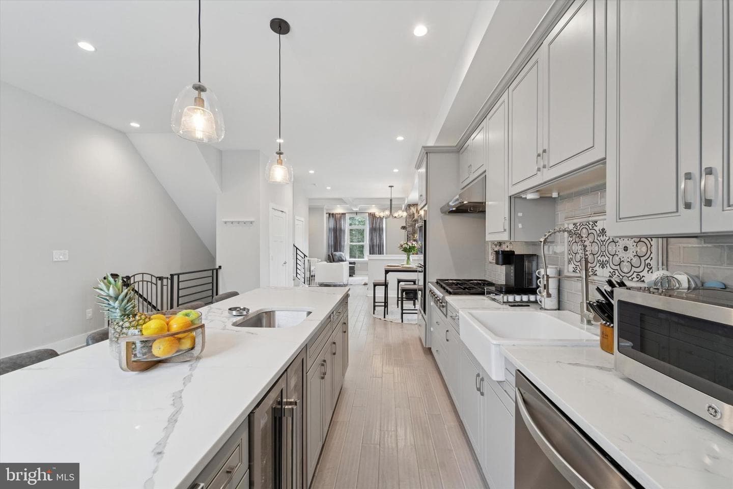 488 Evergreen Avenue photo 10