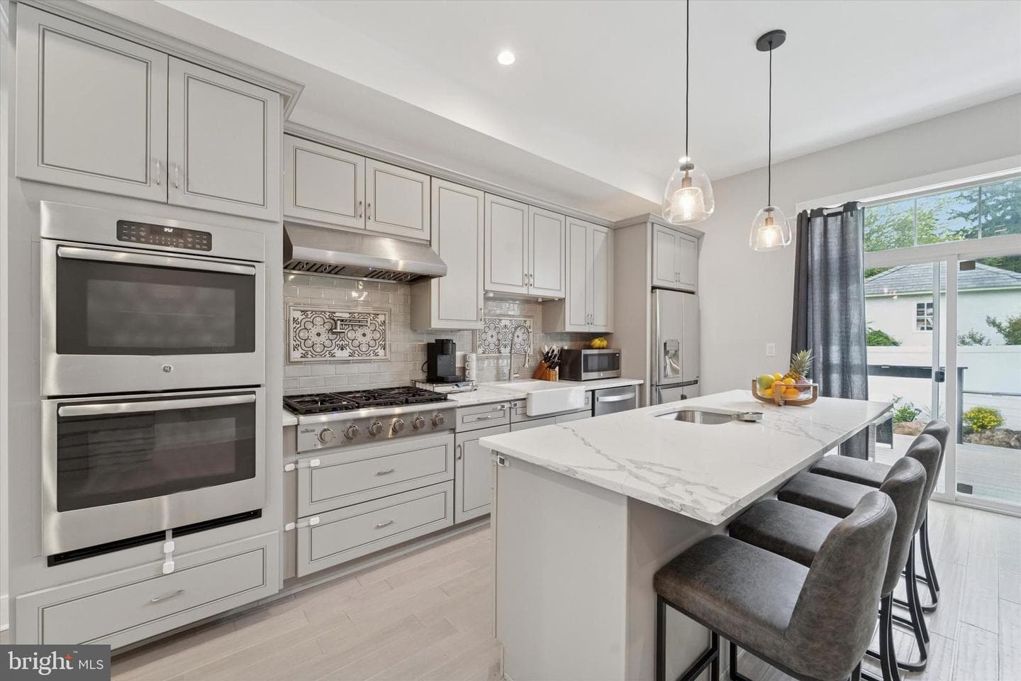 488 Evergreen Avenue photo 11