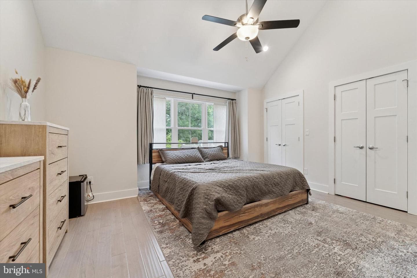 488 Evergreen Avenue photo 16
