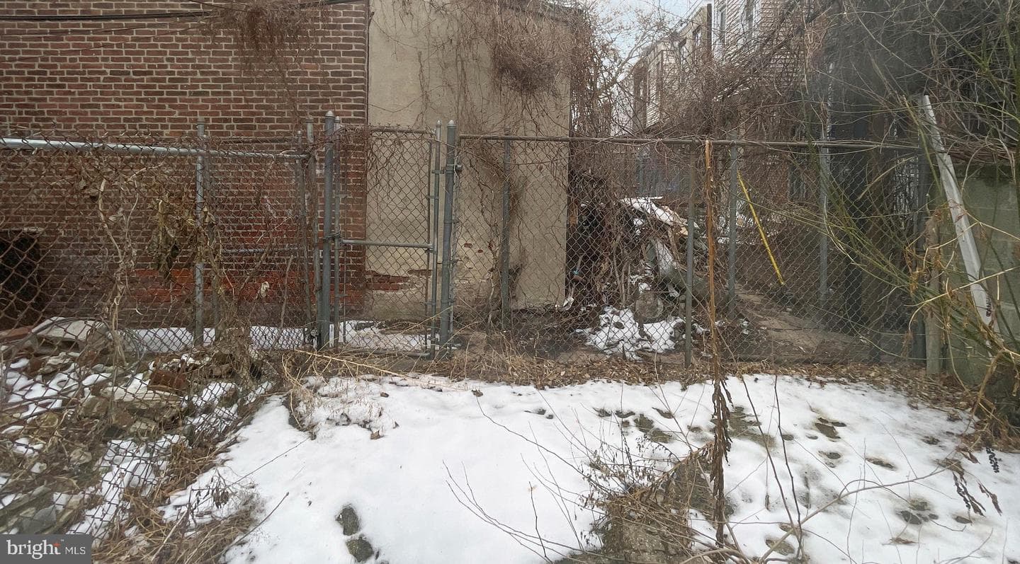2835 W Lehigh Avenue photo 25
