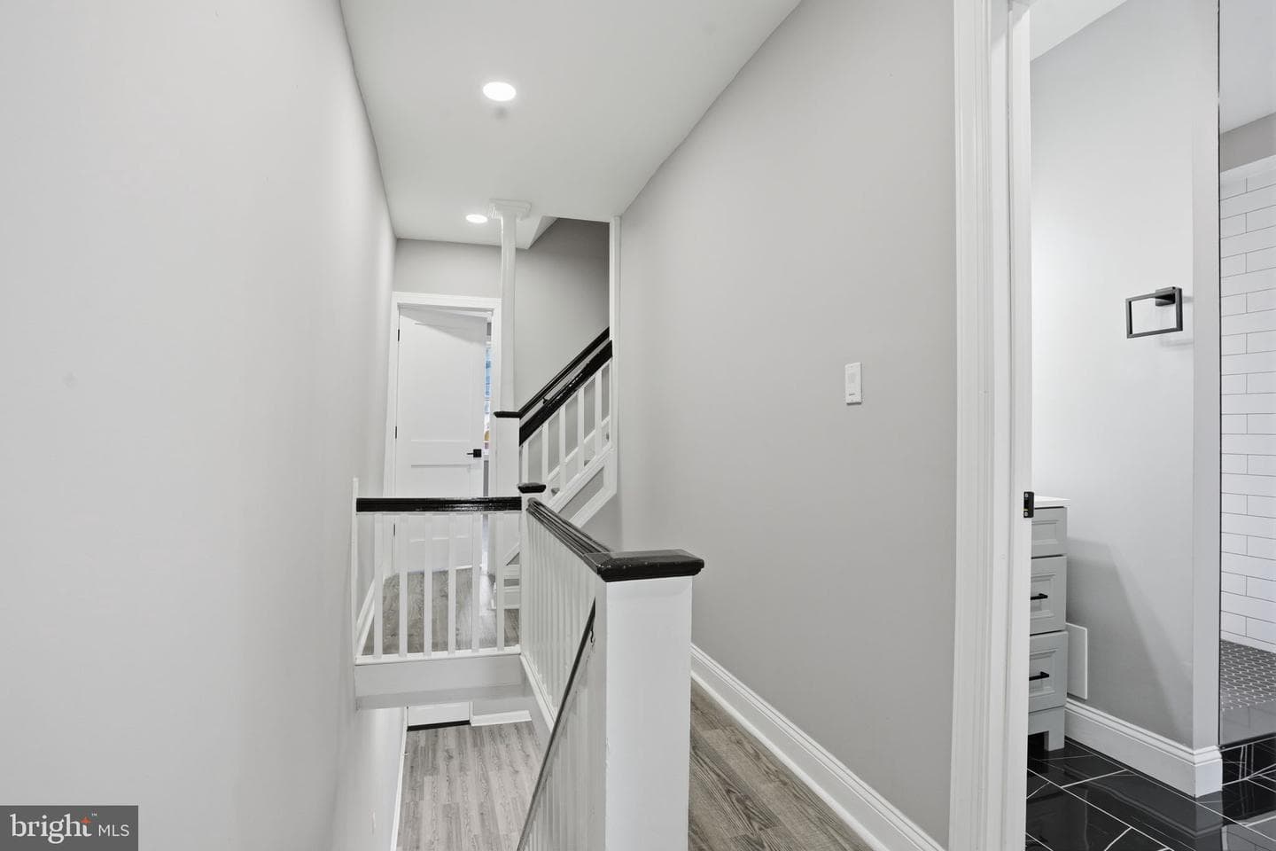 2224 E Lehigh Avenue photo 21