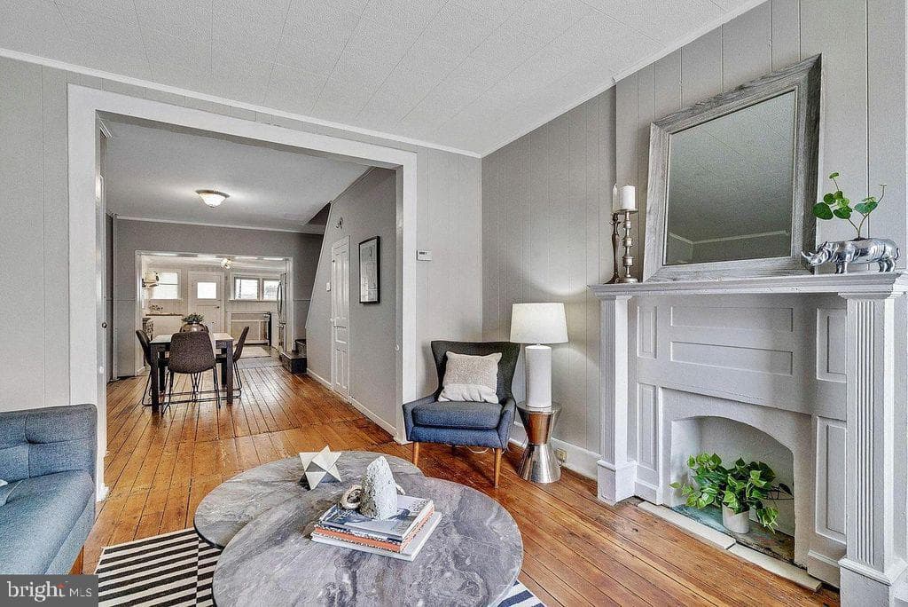 4547 Baker Street